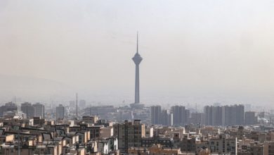 طهران تطلق سراح أمريكي من أصول إيرانية لـ”طلب العلاج الطبي في الخارج”